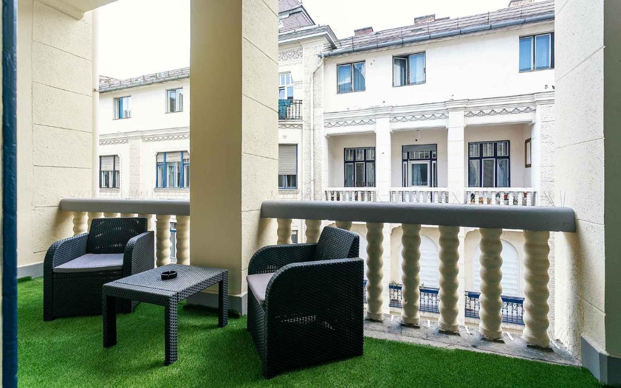 Catalog Boutique Rooms Debrecen Eksteriør bilde